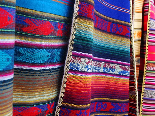 Microscopic view of cashmere fibers showing natural scales (how to wash cashmere)