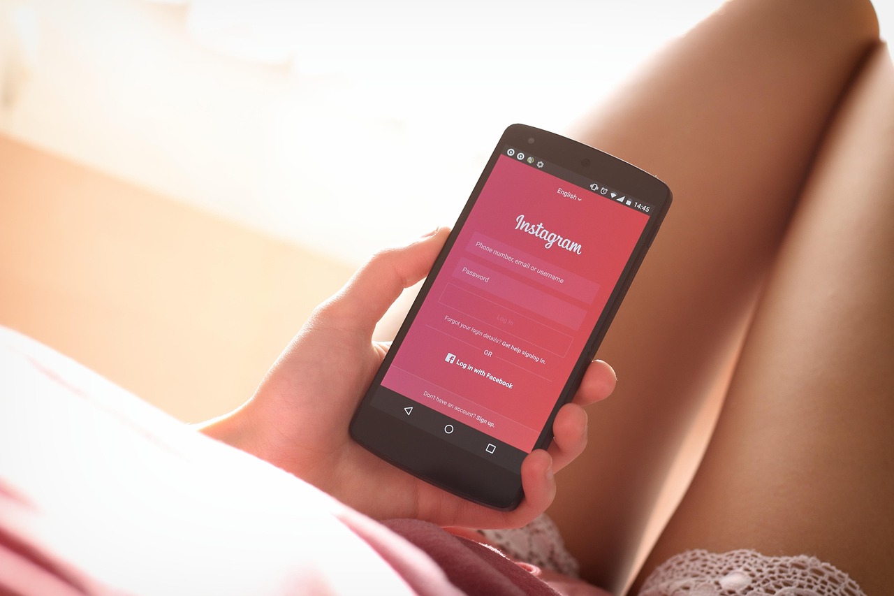 Chatville: Navigating Random Video Chat with Confidence